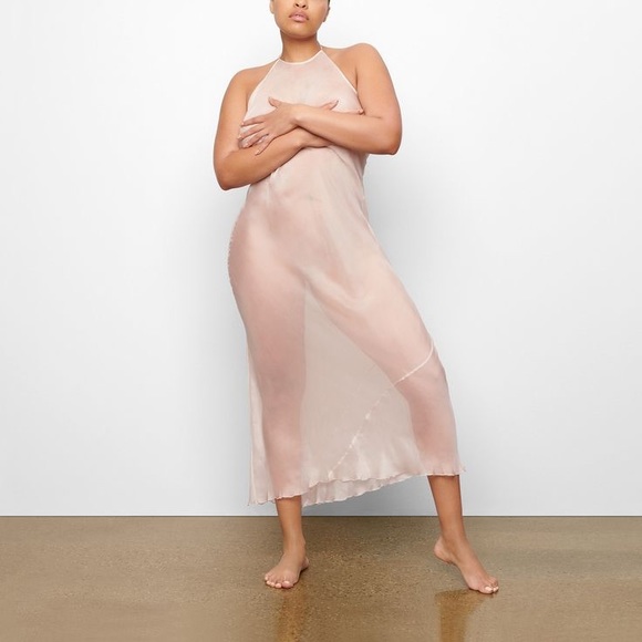 SKIMS Other - SKIMS ROMANCE HALTER SLIP